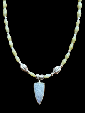 moonstone w/pistachio calcite
